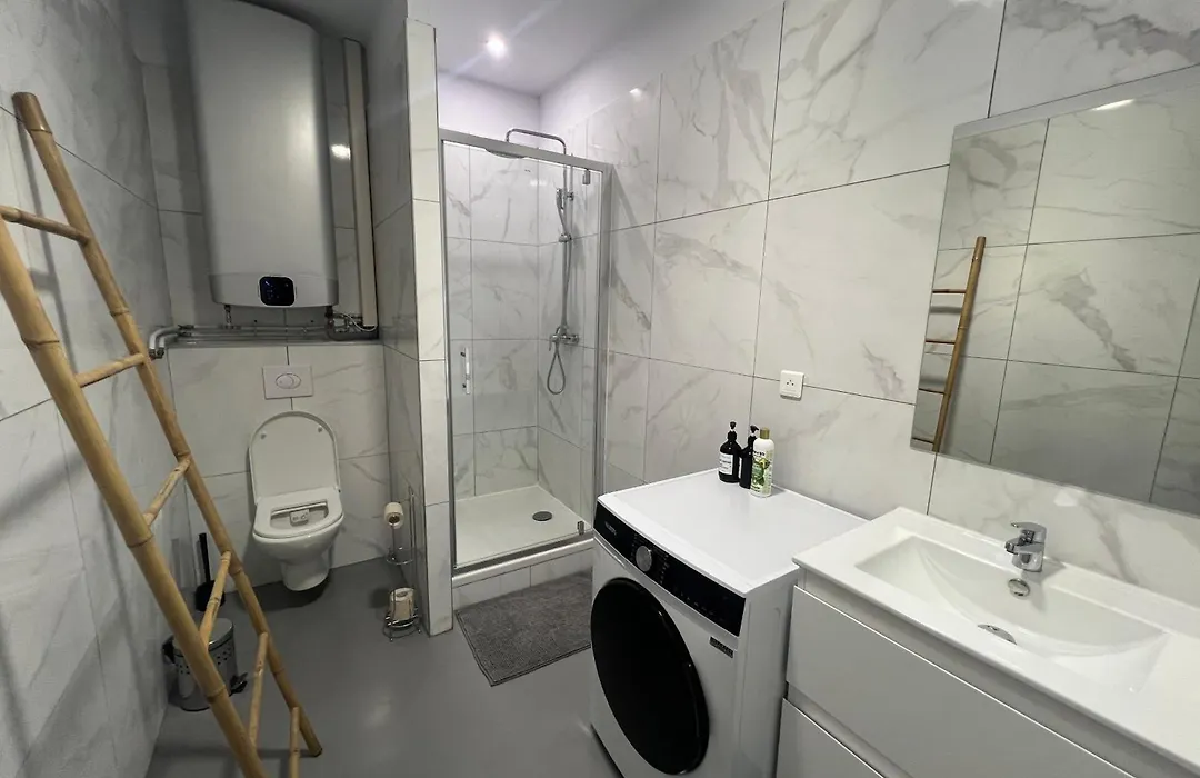 Loft 200m2 avec écran led géant de 10m2-1
